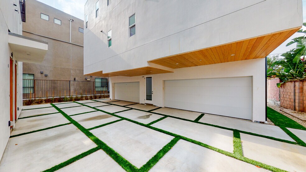 More Photos Of 525 N Normandie Ave, Los Angeles Apartments For Sale