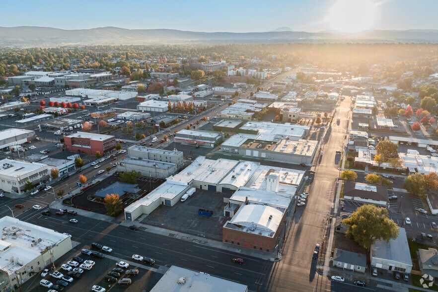 Primary Photo Of 31 N 4th Ave, Yakima Unknown For Sale