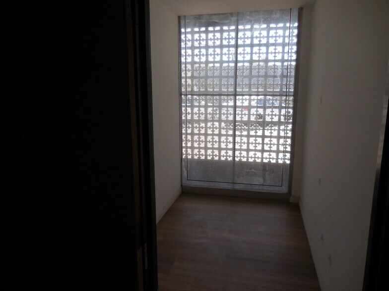 More Photos Of 141 E 157th St, Gardena Warehouse For Lease