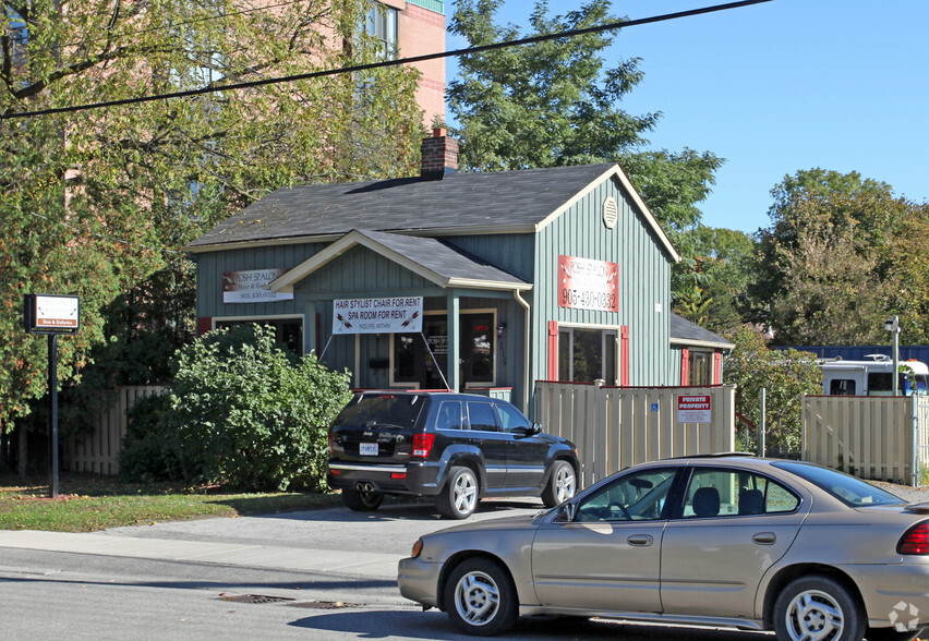 Primary Photo Of 119 Ash St, Whitby Storefront For Sale