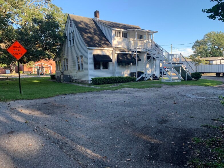 More Photos Of 1117 Washington Ave, Ocean Springs Medical For Sale