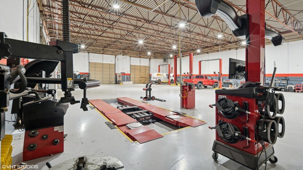 More Photos Of 4830 Whirlwind Dr, San Antonio Warehouse For Sale