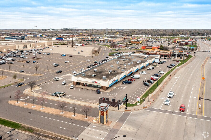 More Photos Of 3035 White Bear Ave N, Maplewood Freestanding For Lease