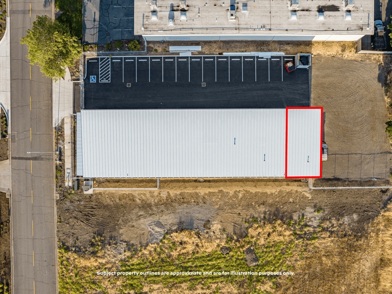 More Photos Of 2074 Commerce Dr, Medford Industrial For Lease