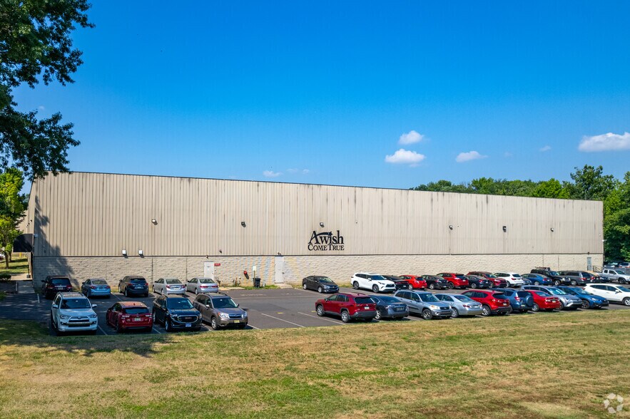Primary Photo Of 2530 Pearl Buck Rd, Bristol Warehouse For Lease