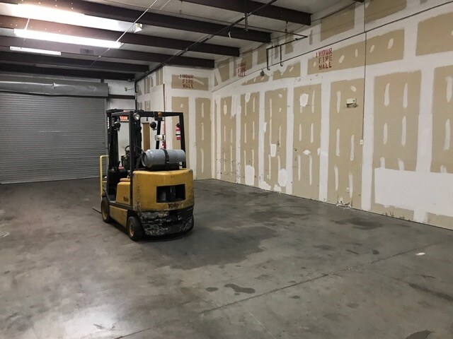 More Photos Of 1101 W Ferguson Ave, Pharr Showroom For Lease