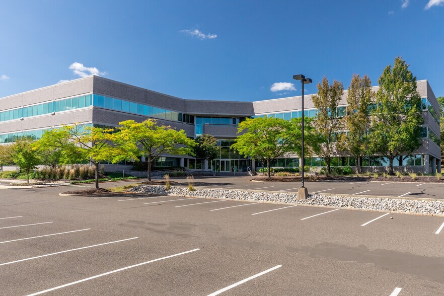 More Photos Of 2 Walnut Grove Dr, Horsham Township Office For Sale