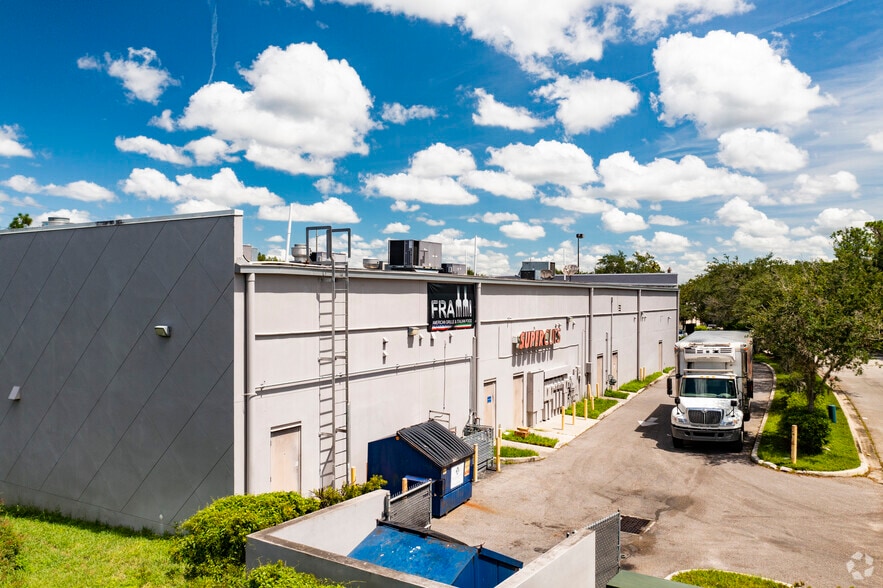 More Photos Of 17631 Bruce B Downs Blvd, Tampa Restaurant For Lease