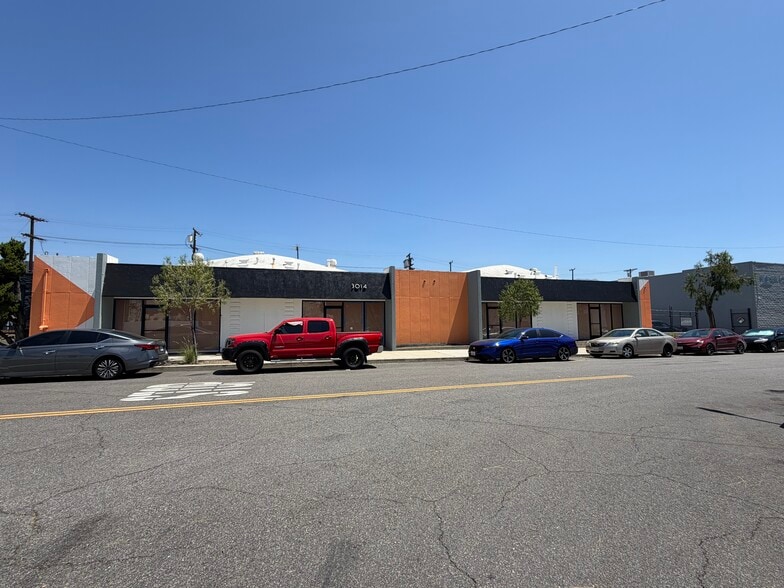 More Photos Of 3014 Floyd St, Burbank Warehouse For Lease