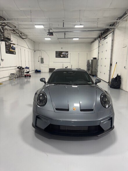 More Photos Of 365 Lancaster Ave, Malvern Showroom For Lease