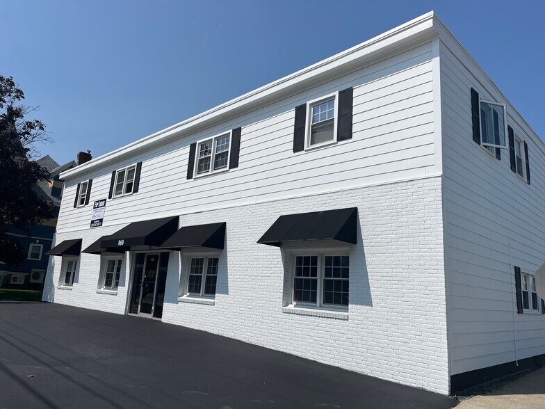 Primary Photo Of 860 Main St, Sanford Medical For Lease