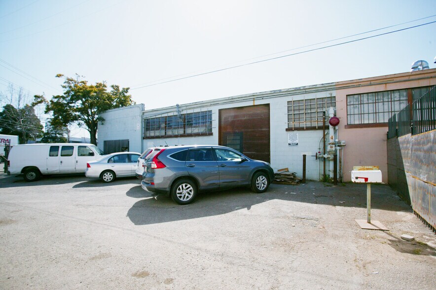 More Photos Of 611-619 85th Ave, Oakland Manufacturing For Sale
