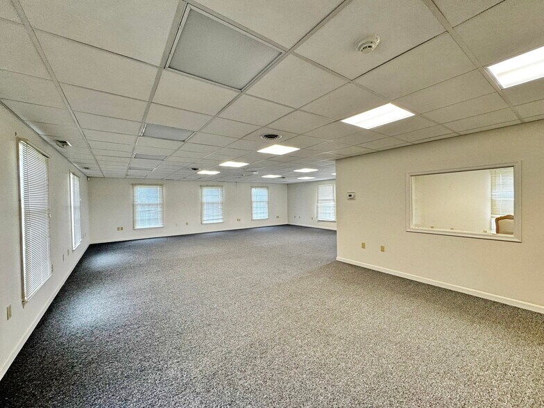More Photos Of 18119 N Sussex Hwy, Bridgeville Office For Lease