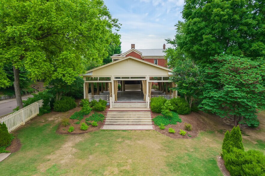 More Photos Of 204 E Deaderick St, Jackson Land For Sale