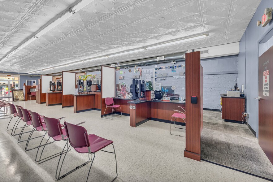 More Photos Of 62 Doyle St, Toccoa Storefront Retail Office For Sale