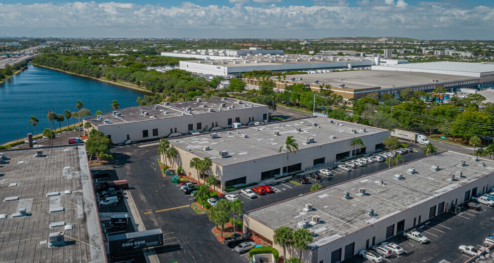 More Photos Of 500-520 SW 12th Ave, Deerfield Beach Warehouse For Lease