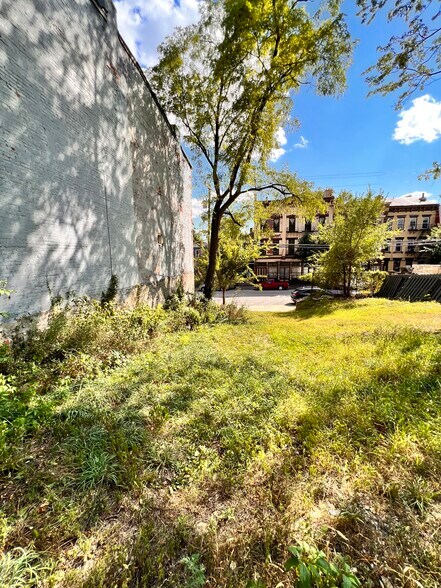 More Photos Of 422 W McMicken Ave, Cincinnati Apartments For Sale
