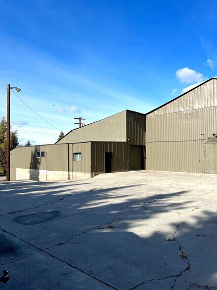 More Photos Of 1260 Lower Sunnyslope Rd, Wenatchee Manufacturing For Lease