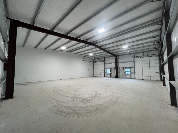 More Photos Of 1630 Seaborn Rd, Ponder Unknown For Lease