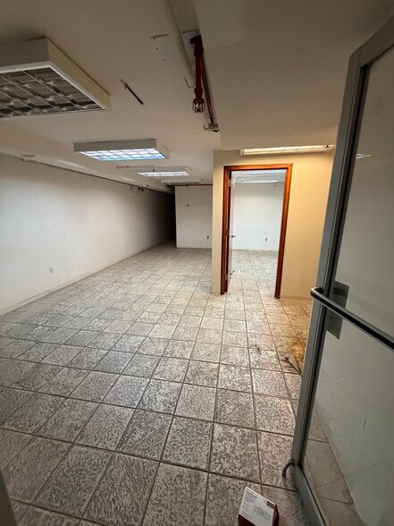 More Photos Of 13681 Roosevelt Ave, Flushing Office For Lease