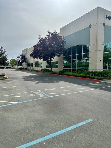 More Photos Of 440 Boulder Ct, Pleasanton Light Manufacturing For Sale