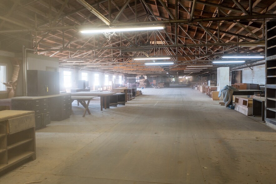 More Photos Of 440 Frankston St, Jacksonville Warehouse For Sale