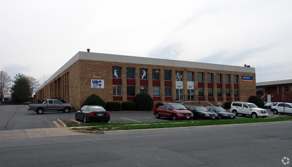 More Photos Of 2719-2721 Dorr Ave, Merrifield Warehouse For Lease