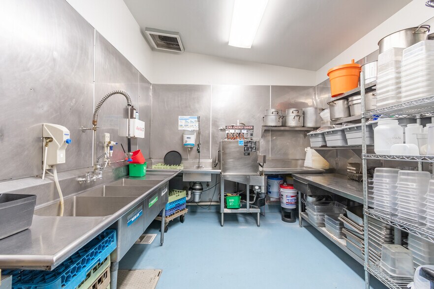 More Photos Of 2927 Spring St, Paso Robles Restaurant For Sale