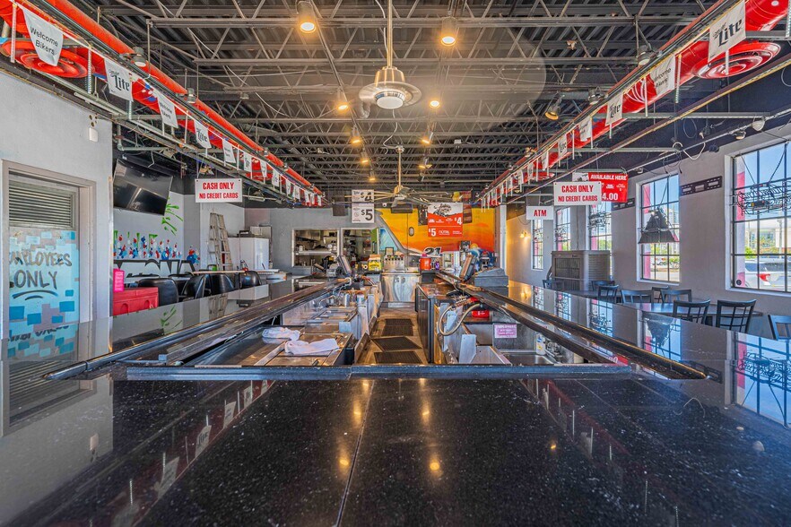More Photos Of 415 Main St, Daytona Beach Restaurant For Sale