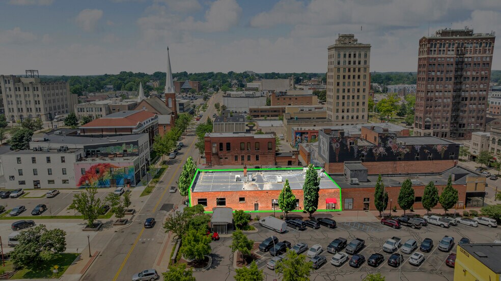 More Photos Of 132 W Cortland Ave, Jackson Office For Lease