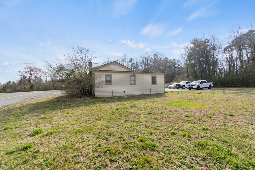 More Photos Of 10290 John Clayton Memorial Hwy, Gloucester Freestanding For Sale