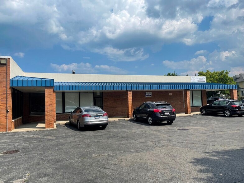 More Photos Of 1754-1768 W Devon Ave, Chicago Unknown For Lease