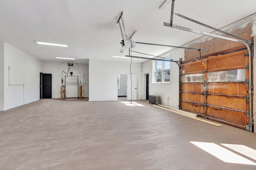 More Photos Of 2435 Williams Ave, Cincinnati Storefront Retail Residential For Lease