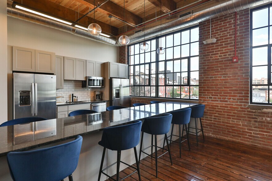 More Photos Of 1100-1102 N Delaware Ave, Philadelphia Office For Lease