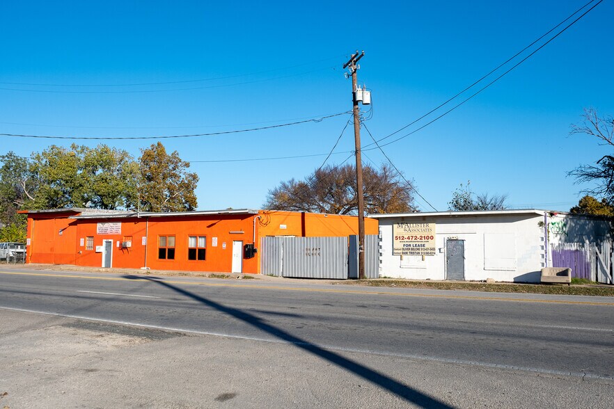 More Photos Of 5016 E Cesar Chavez St, Austin Restaurant For Sale