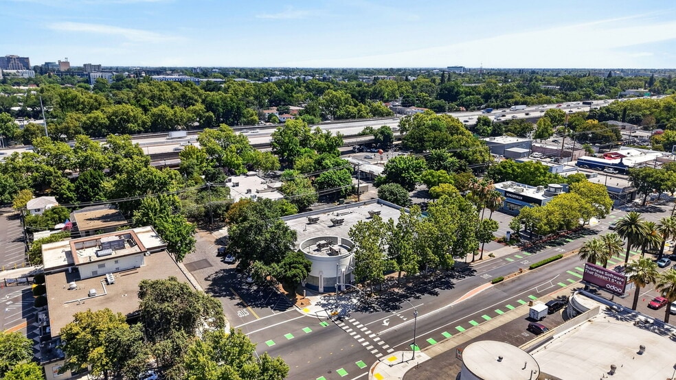 More Photos Of 1401 Broadway, Sacramento Drugstore For Lease