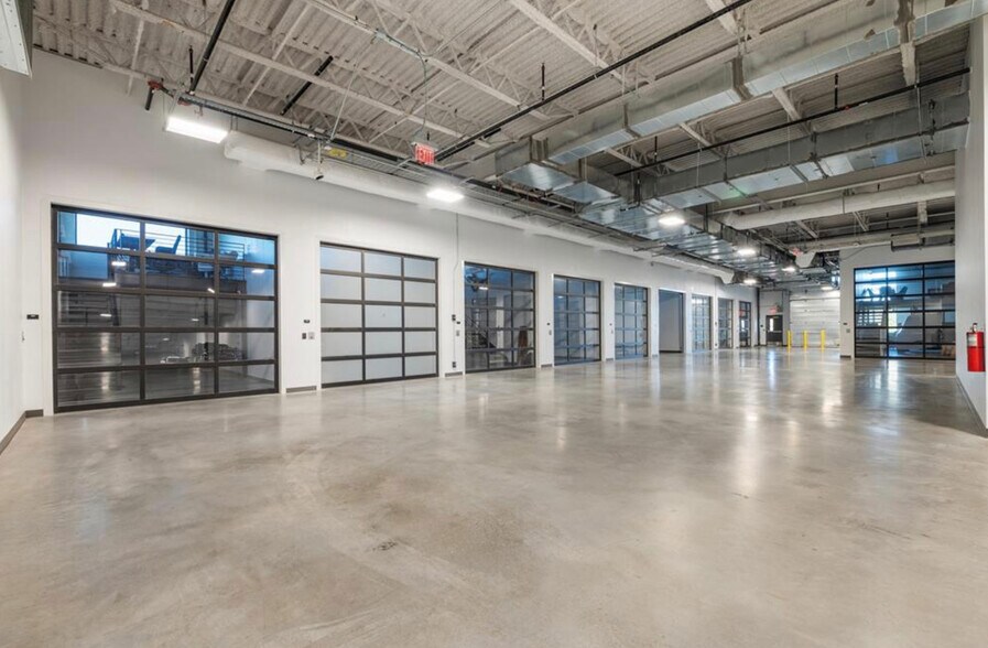 More Photos Of 4229 FM 620, Austin Showroom For Sale