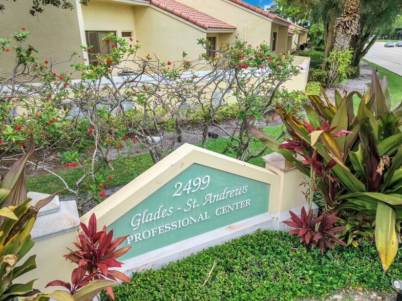 More Photos Of 2499 Glades Rd, Boca Raton Office For Lease