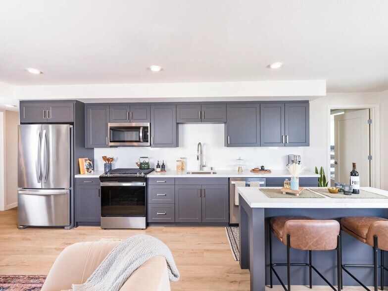 More Photos Of 6220 Selma Ave, Los Angeles Apartments For Lease