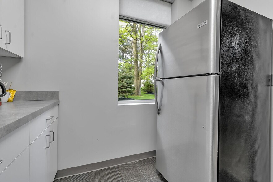 More Photos Of 6031-6045 Transit Rd, East Amherst Unknown For Lease