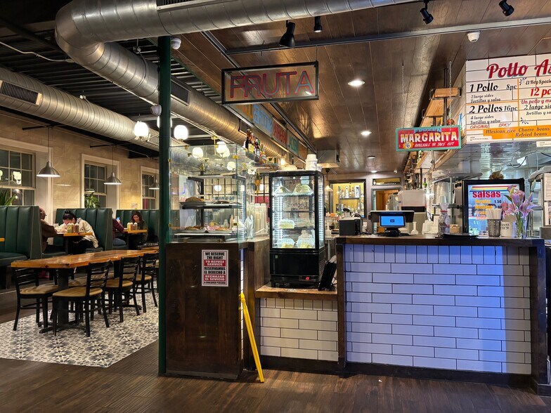 More Photos Of 4535 Maple Ave, Dallas Restaurant For Sale