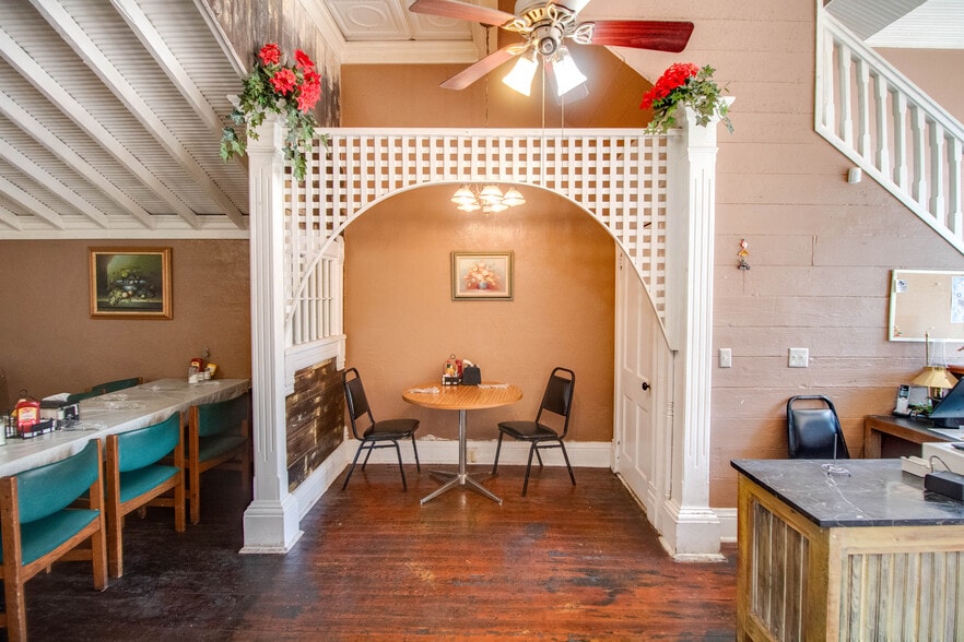 More Photos Of 223 N Pearl St, Waverly Restaurant For Sale
