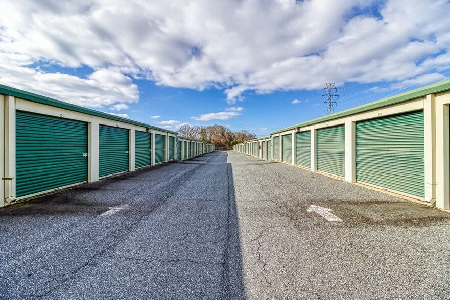 More Photos Of 744 Buffalo Shoals Rd, Statesville Self Storage For Lease