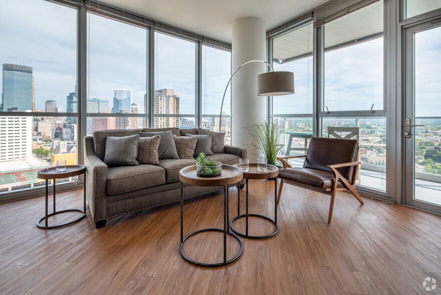 More Photos Of 1369 Spruce Pl, Minneapolis Apartments For Lease