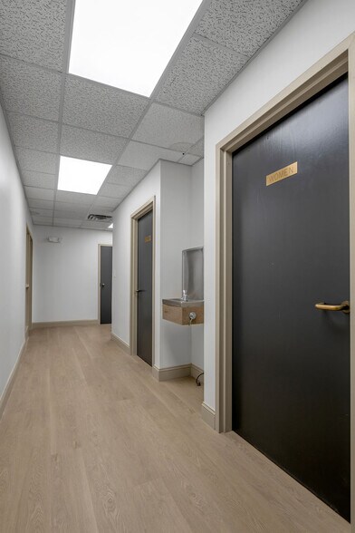 More Photos Of 2425 Regency Rd, Lexington Office For Sale