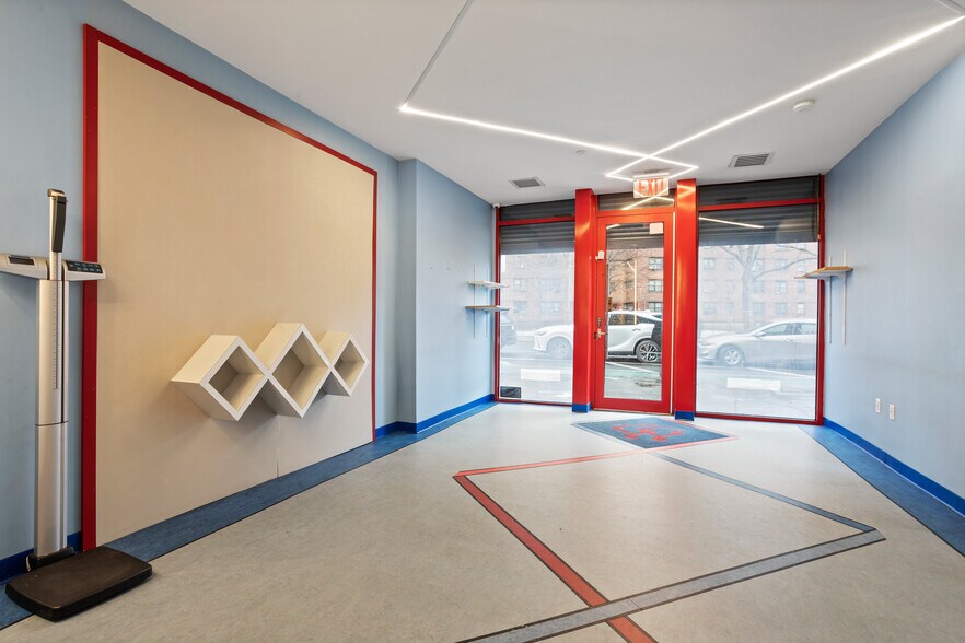 More Photos Of 1976 2nd Ave, New York Multifamily For Sale