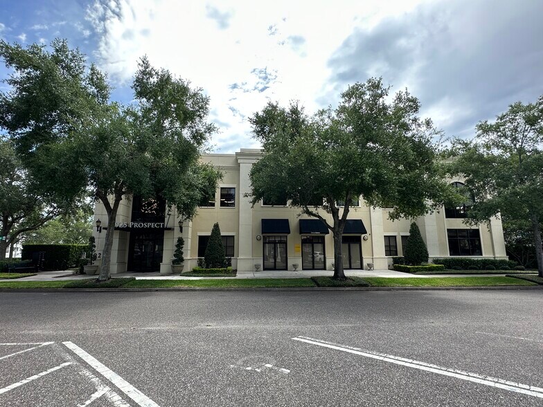 More Photos Of 1925 Prospect Ave, Orlando Office For Lease