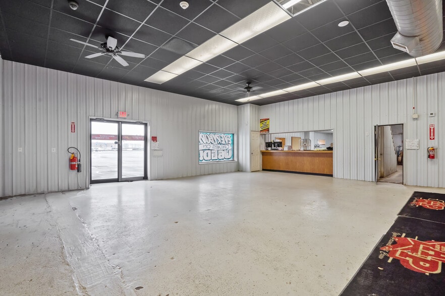 More Photos Of 8568 Brewerton Rd, Brewerton Auto Salvage Facility For Sale