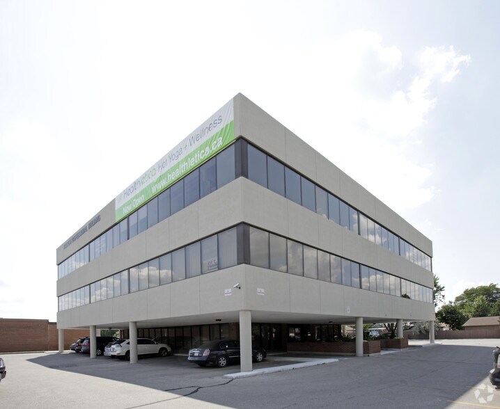 More Photos Of 30 Martha St, Caledon Medical For Lease