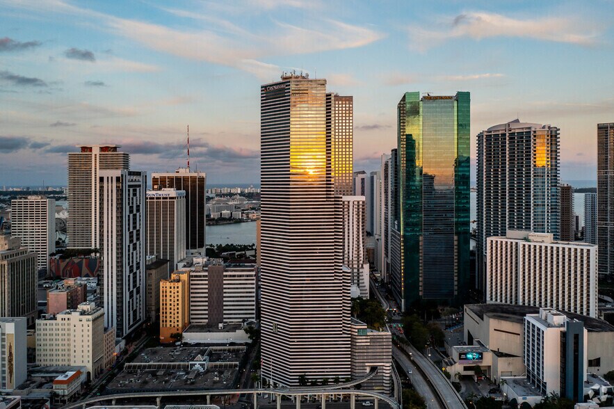 More Photos Of 100 SE 2nd St, Miami Office For Lease